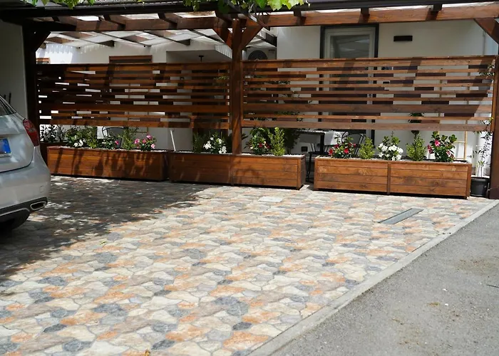 Bed & Breakfast Familiainn & 4*